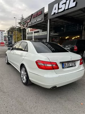 Mercedes W212 Oto Cam Filmi Uygulaması